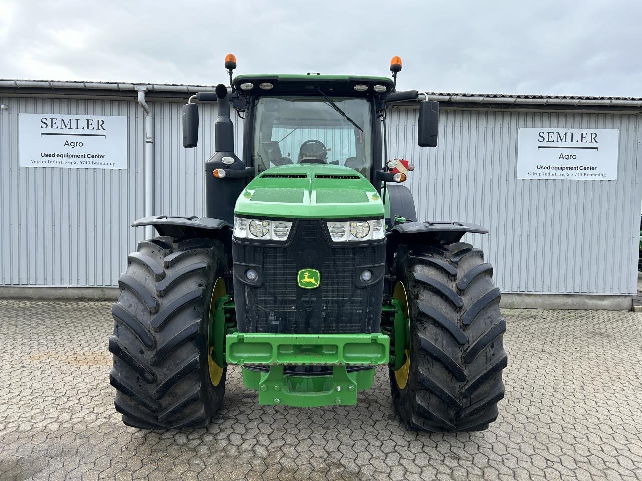 Traktor des Typs John Deere 8400R, Gebrauchtmaschine in Bramming (Bild 2)