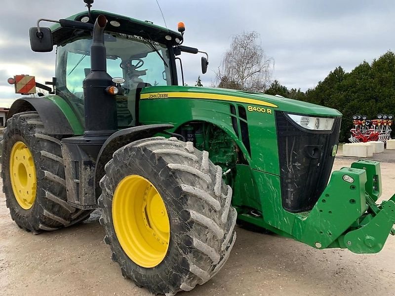 Traktor del tipo John Deere 8400R, Gebrauchtmaschine en Warszawa (Imagen 1)