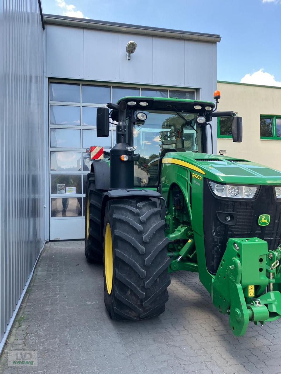 Traktor des Typs John Deere 8400R, Gebrauchtmaschine in Alt-Mölln (Bild 2)