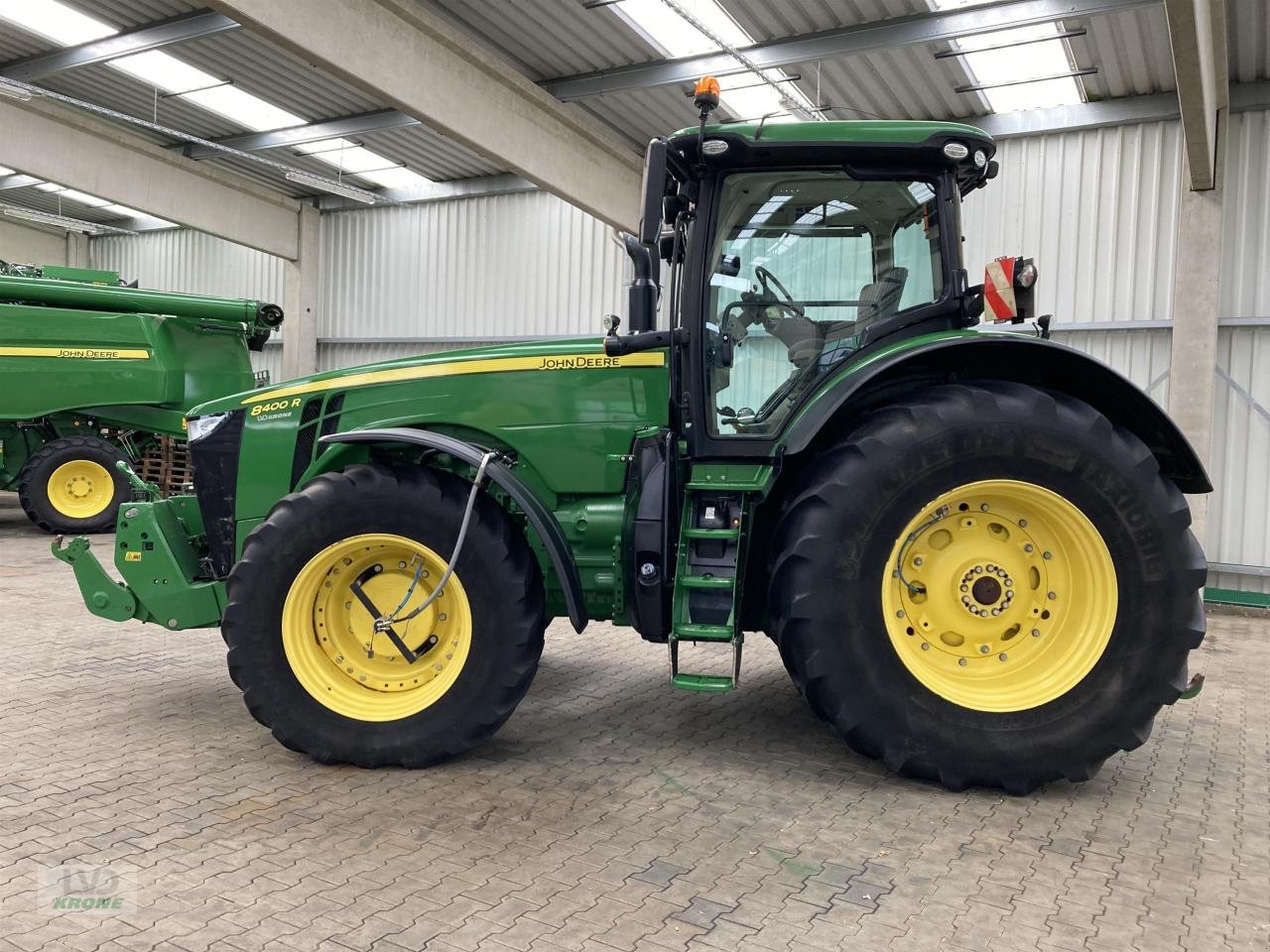 Traktor van het type John Deere 8400R, Gebrauchtmaschine in Spelle (Foto 5)