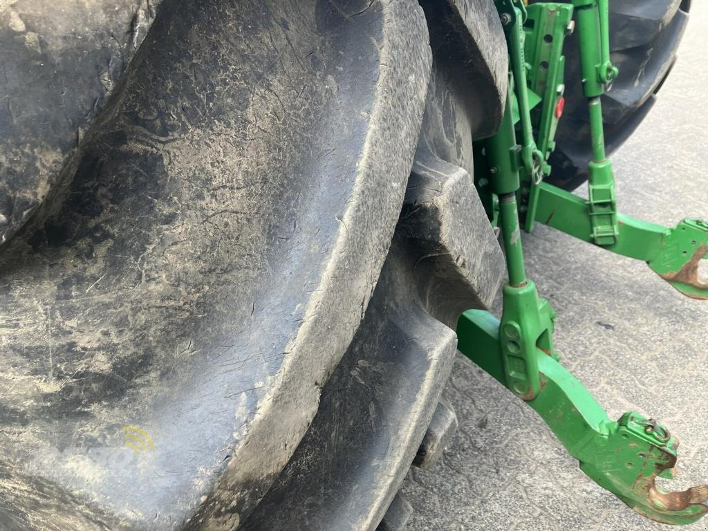 Traktor от тип John Deere 8400R, Gebrauchtmaschine в Albersdorf (Снимка 23)