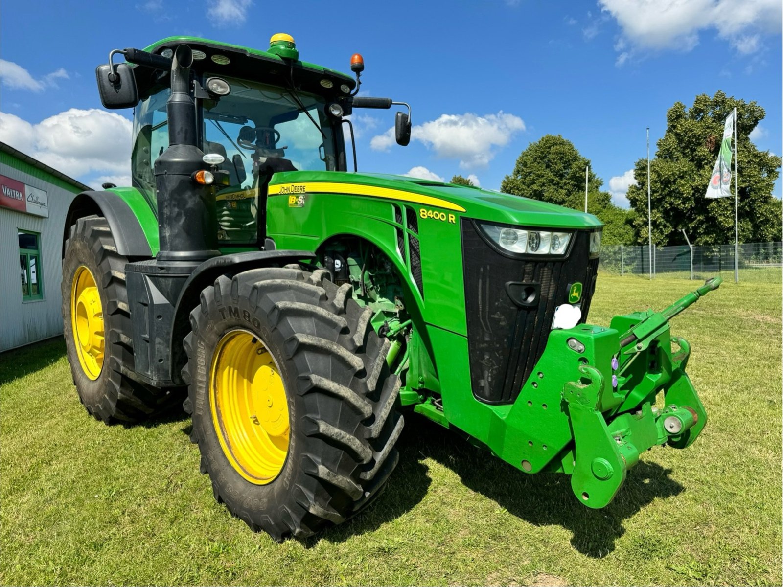 Traktor от тип John Deere 8400R, Gebrauchtmaschine в Bad Oldesloe (Снимка 1)