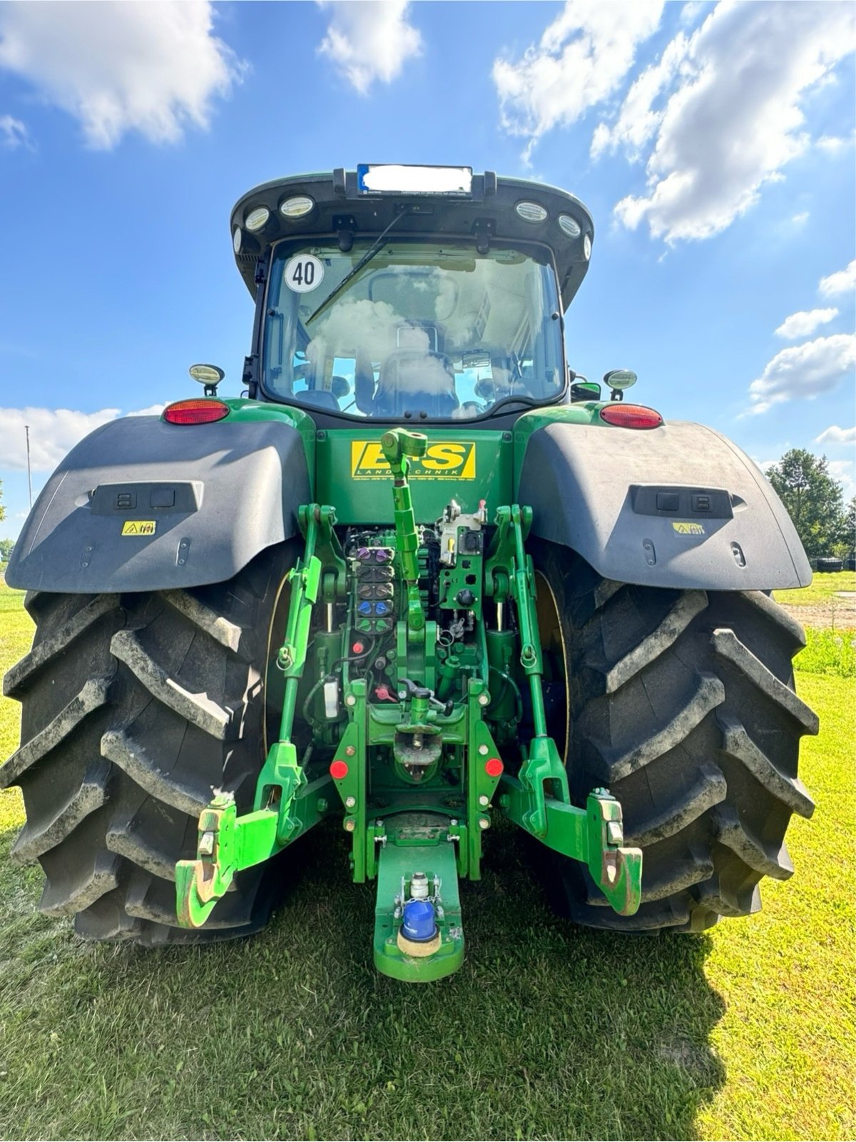 Traktor des Typs John Deere 8400R, Gebrauchtmaschine in Bad Oldesloe (Bild 4)