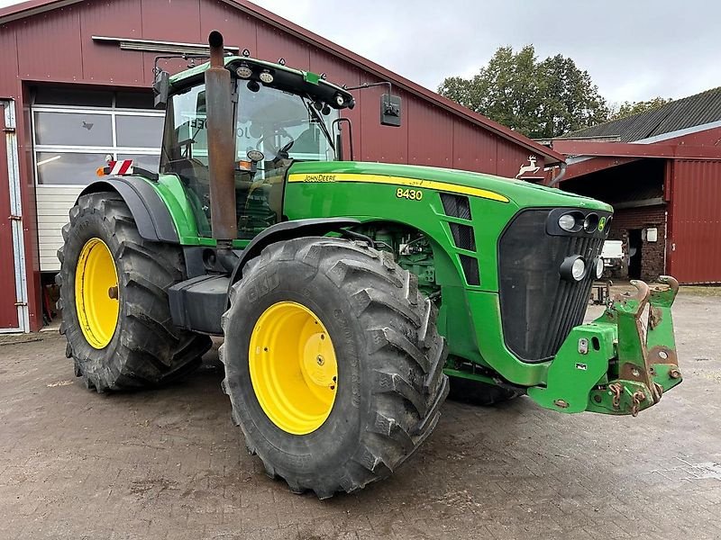 Traktor van het type John Deere 8430 AutoPower, Gebrauchtmaschine in Ostercappeln (Foto 1)