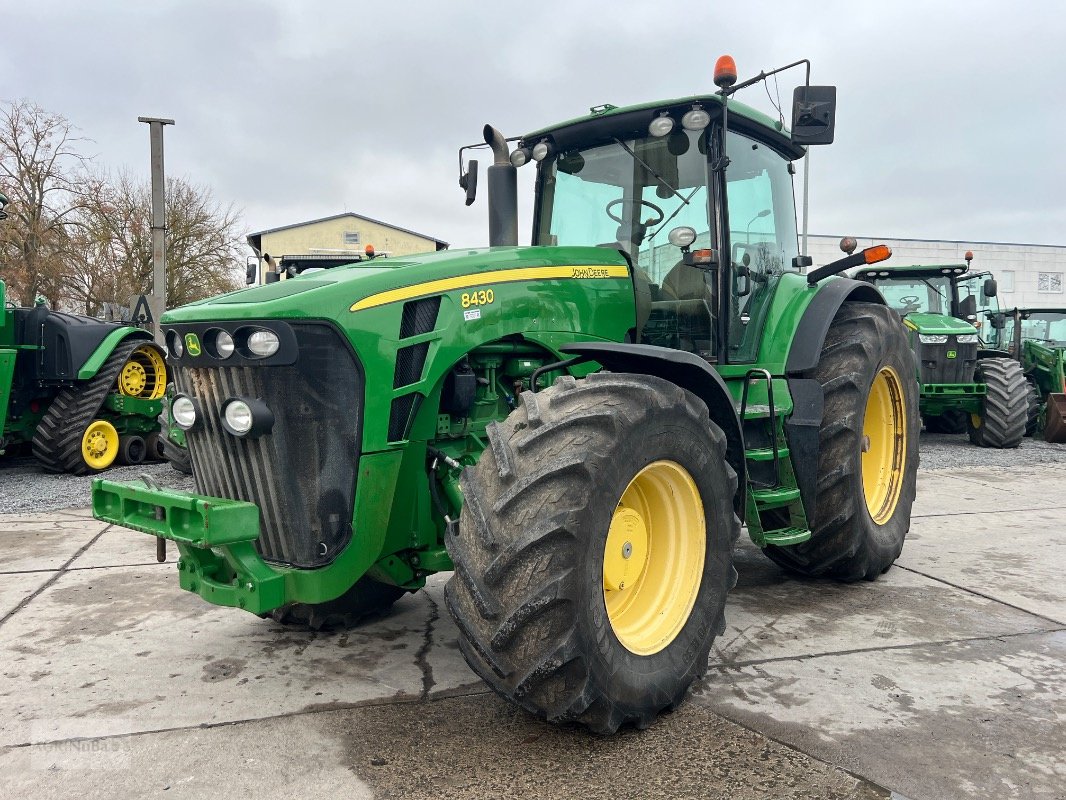 Traktor van het type John Deere 8430 AutoPowr, Gebrauchtmaschine in Prenzlau (Foto 7)