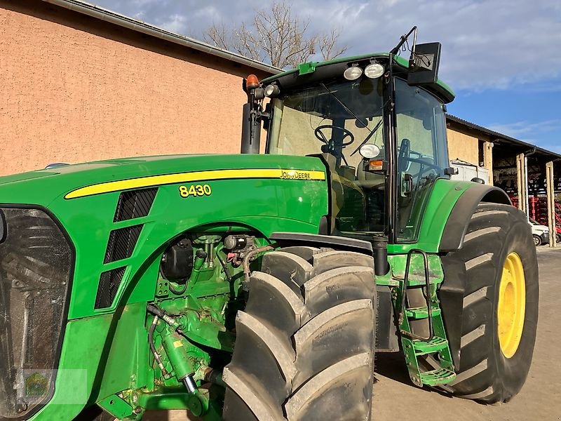 Traktor typu John Deere 8430 ILS, Powr Shift, Gebrauchtmaschine v Salsitz (Obrázek 4)