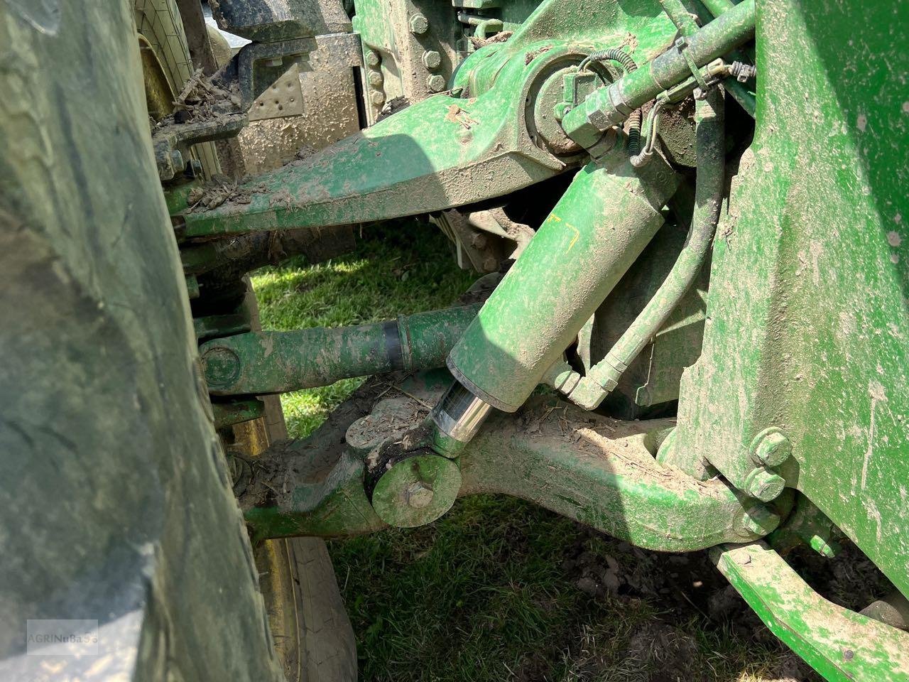 Traktor of the type John Deere 8430 PowrShift, Gebrauchtmaschine in Prenzlau (Picture 8)