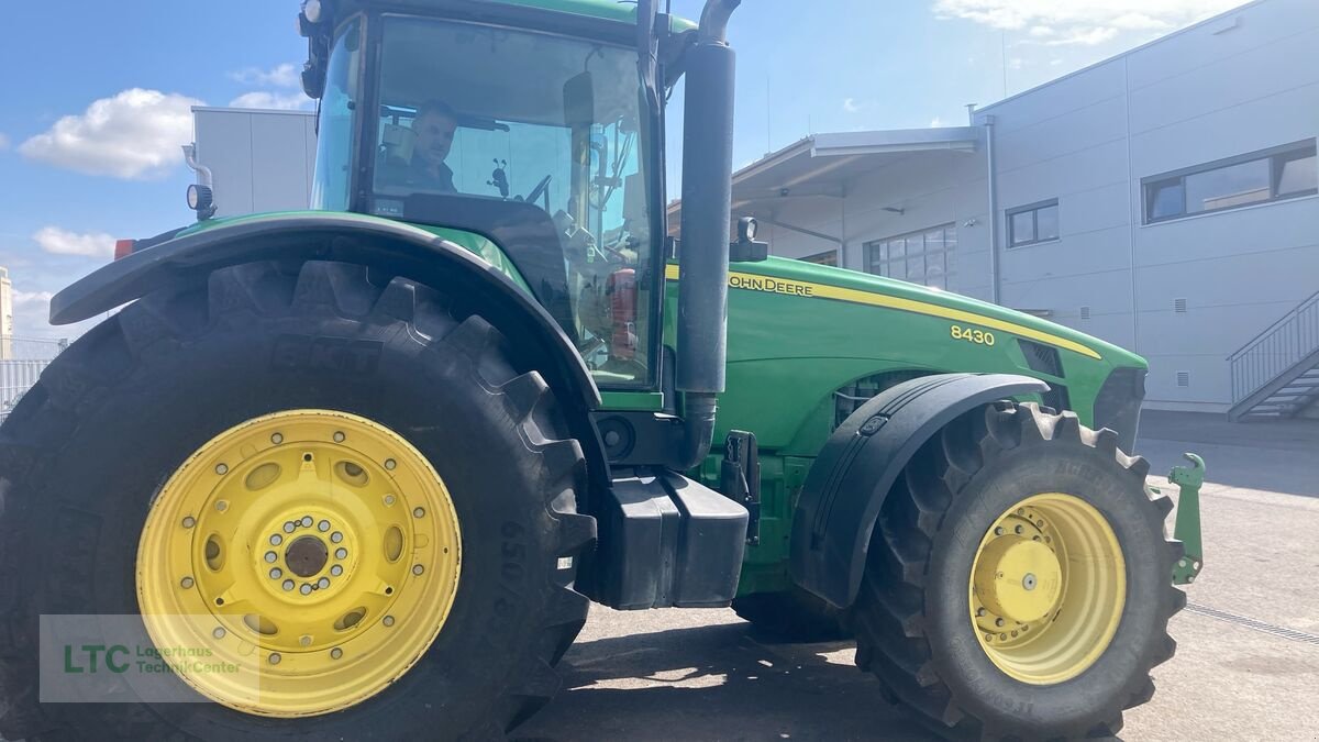 Traktor des Typs John Deere 8430, Gebrauchtmaschine in Eggendorf (Bild 5)