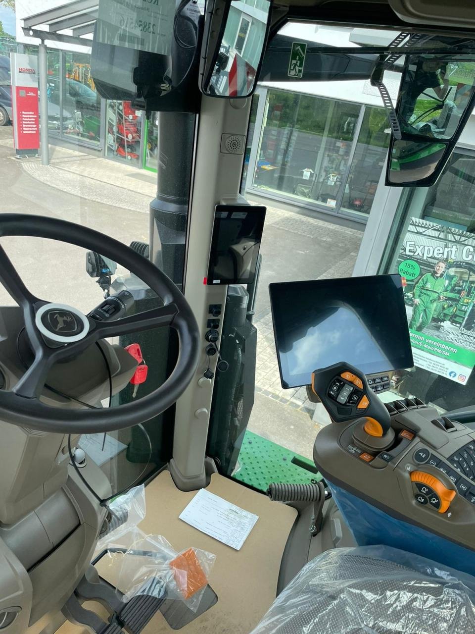 Traktor Türe ait John Deere 8R 310 Aktion DEMO, Gebrauchtmaschine içinde Niederkirchen (resim 7)