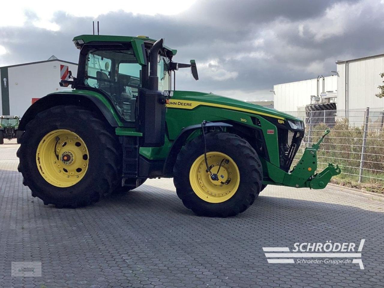 Traktor of the type John Deere 8R 310 AUTOPOWER, Gebrauchtmaschine in Wildeshausen (Picture 1)