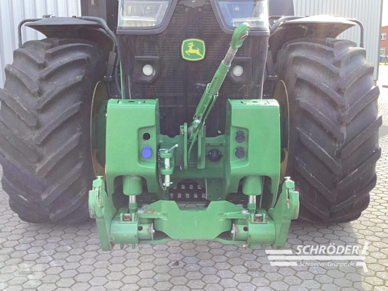 Traktor от тип John Deere 8R 310 AUTOPOWER, Gebrauchtmaschine в Wildeshausen (Снимка 10)