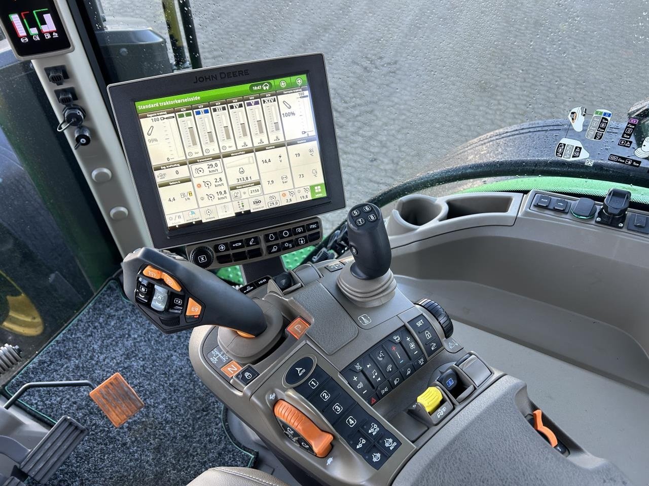 Traktor типа John Deere 8R 310, Gebrauchtmaschine в Redsted M (Фотография 3)