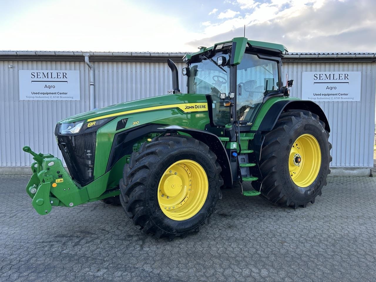 Traktor van het type John Deere 8R 310, Gebrauchtmaschine in Redsted M (Foto 1)