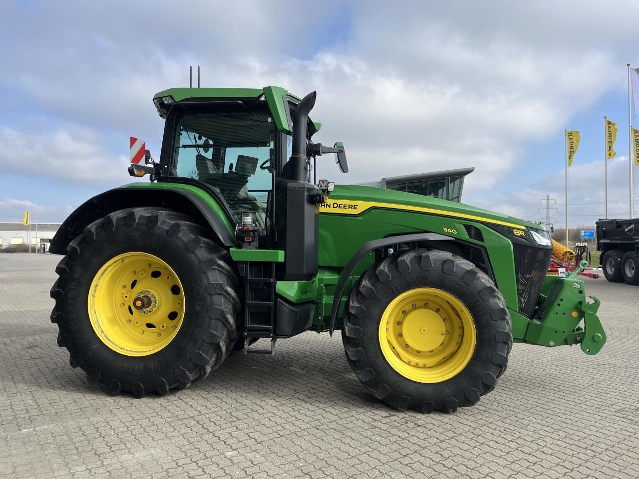 Traktor типа John Deere 8R 340, Gebrauchtmaschine в Næstved (Фотография 7)