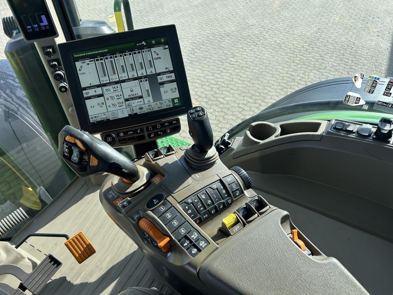 Traktor типа John Deere 8R 340, Gebrauchtmaschine в Næstved (Фотография 3)