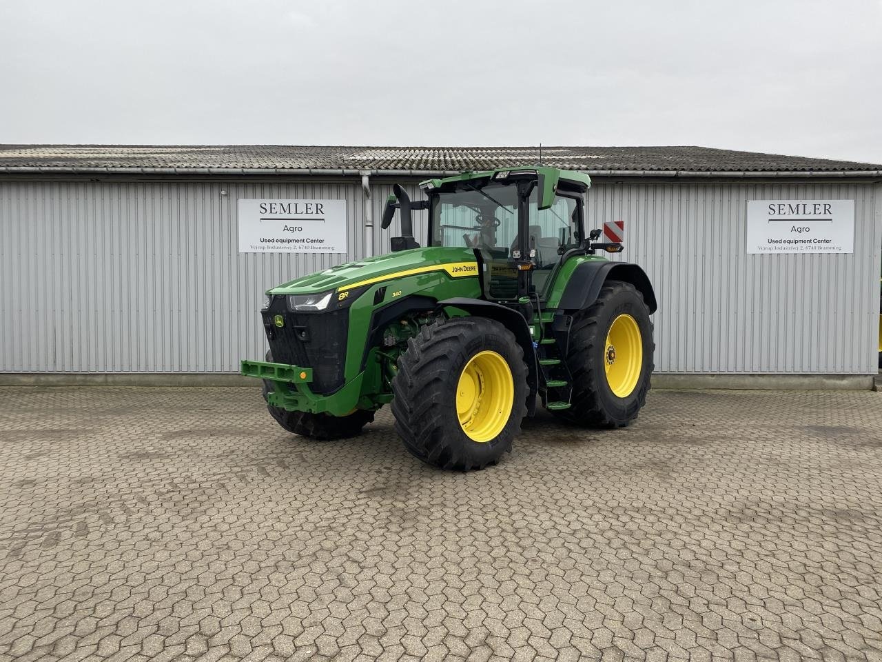 Traktor от тип John Deere 8R 340, Gebrauchtmaschine в Brønderslev (Снимка 1)