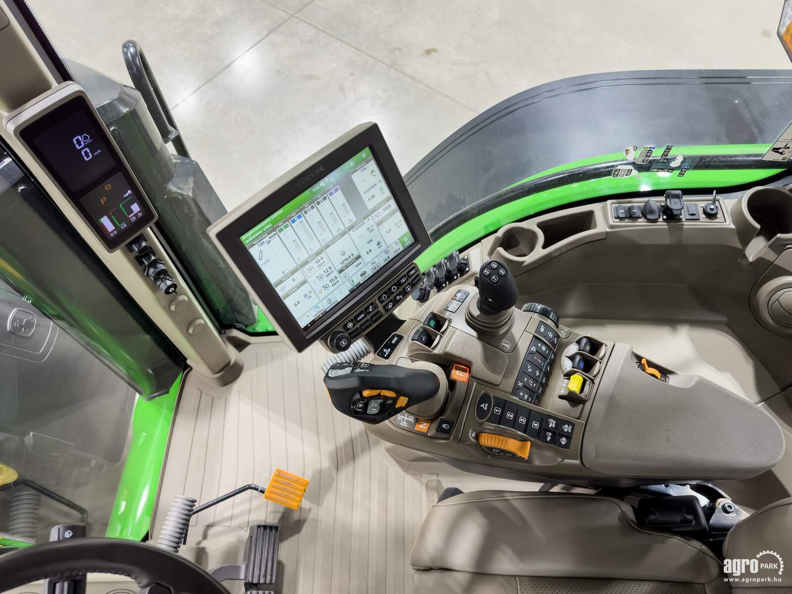 Traktor Türe ait John Deere 8R 370 ILS, Gebrauchtmaschine içinde Csengele (resim 9)