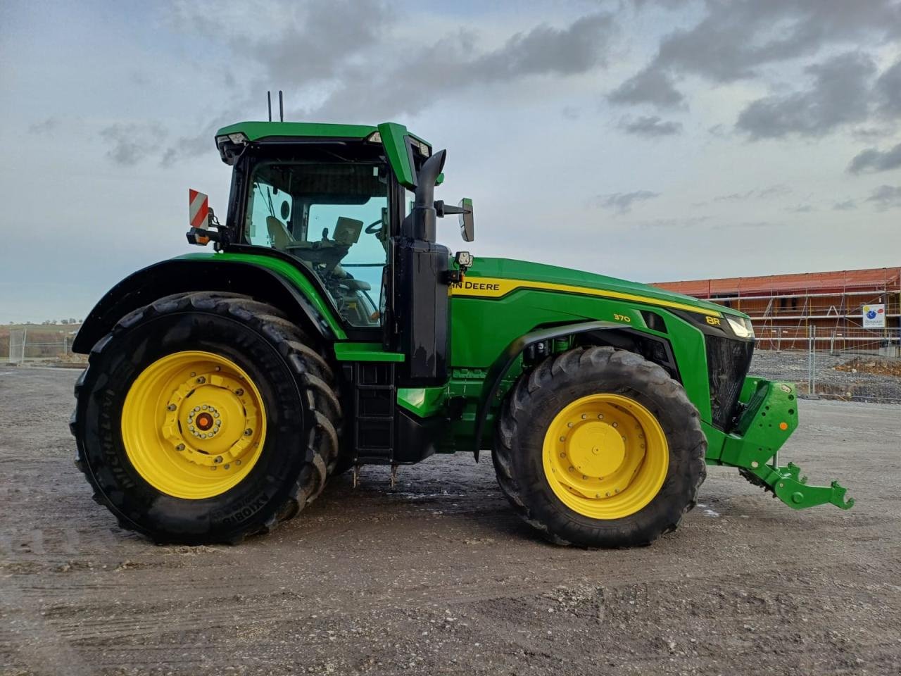 Traktor van het type John Deere 8R 370, Gebrauchtmaschine in Aspach (Foto 8)