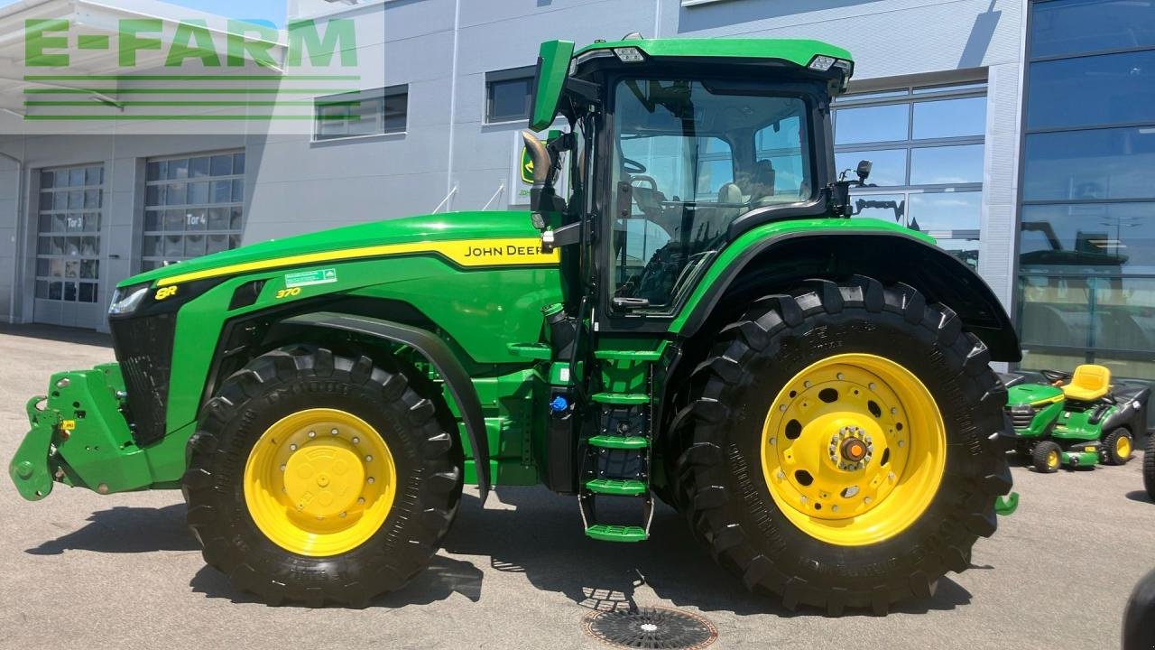 Traktor от тип John Deere 8R 370, Gebrauchtmaschine в REDLHAM (Снимка 2)