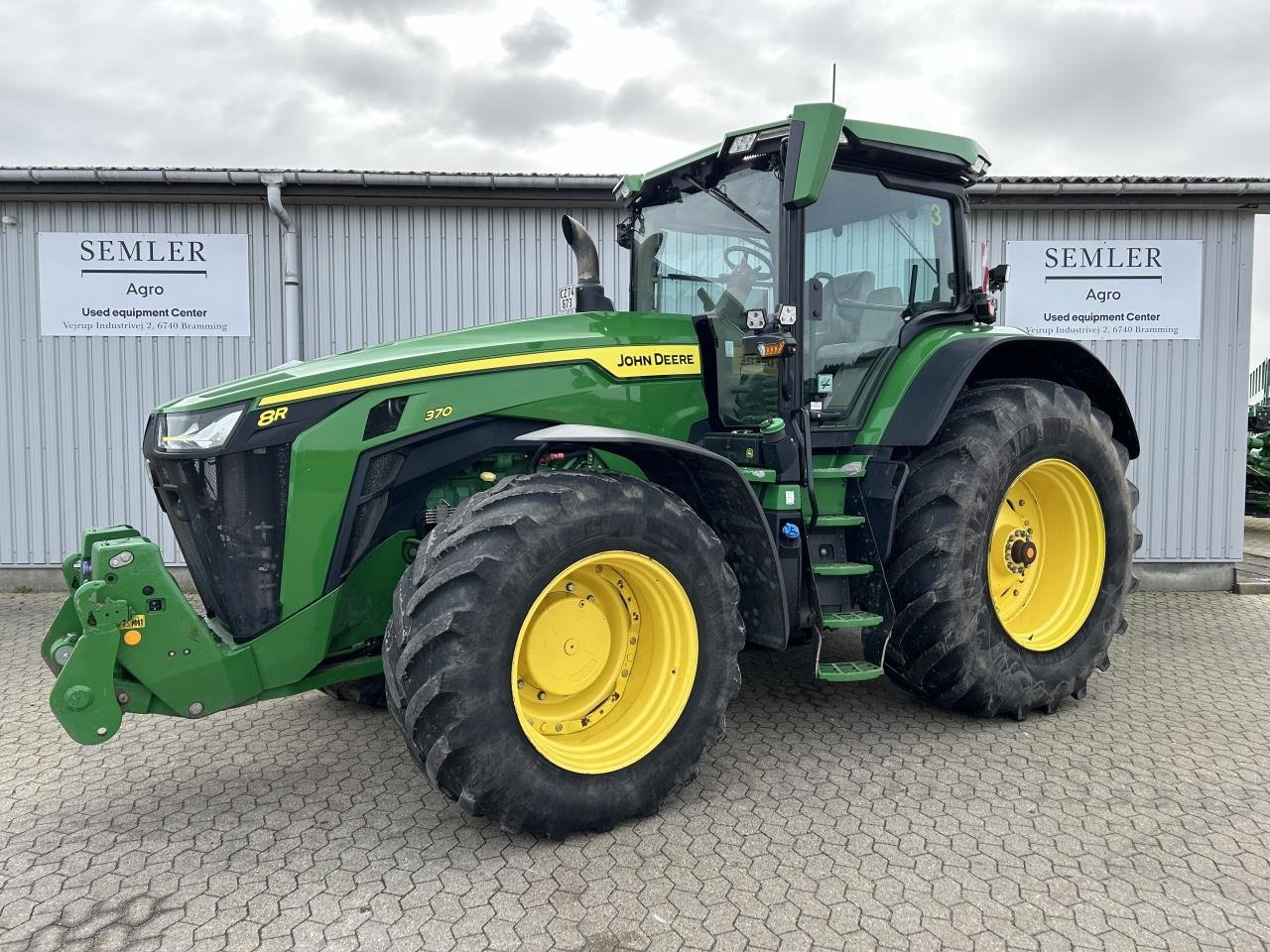 Traktor от тип John Deere 8R 370, Gebrauchtmaschine в Bramming (Снимка 1)