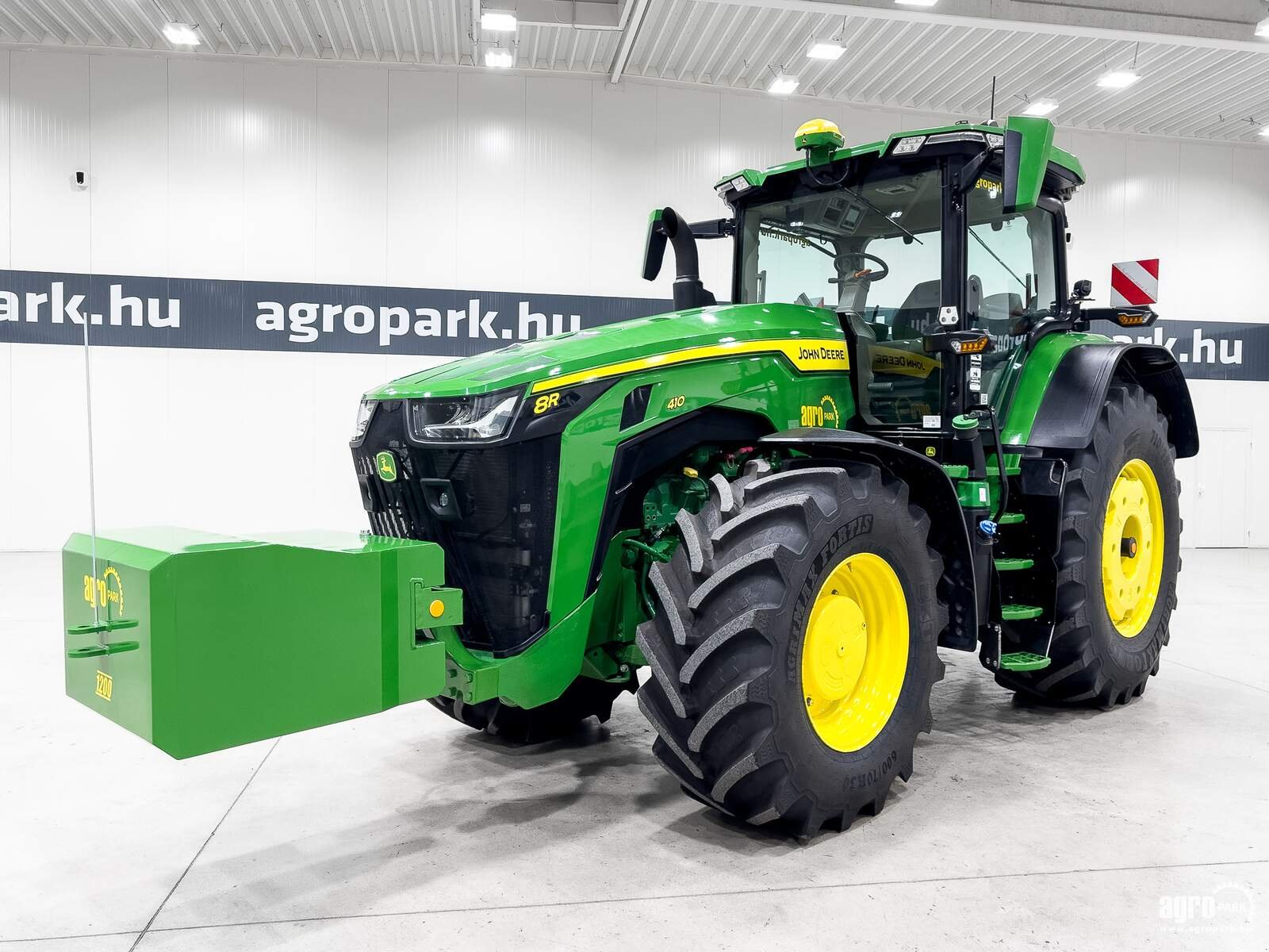 Traktor del tipo John Deere 8R 410, Gebrauchtmaschine en Csengele (Imagen 1)