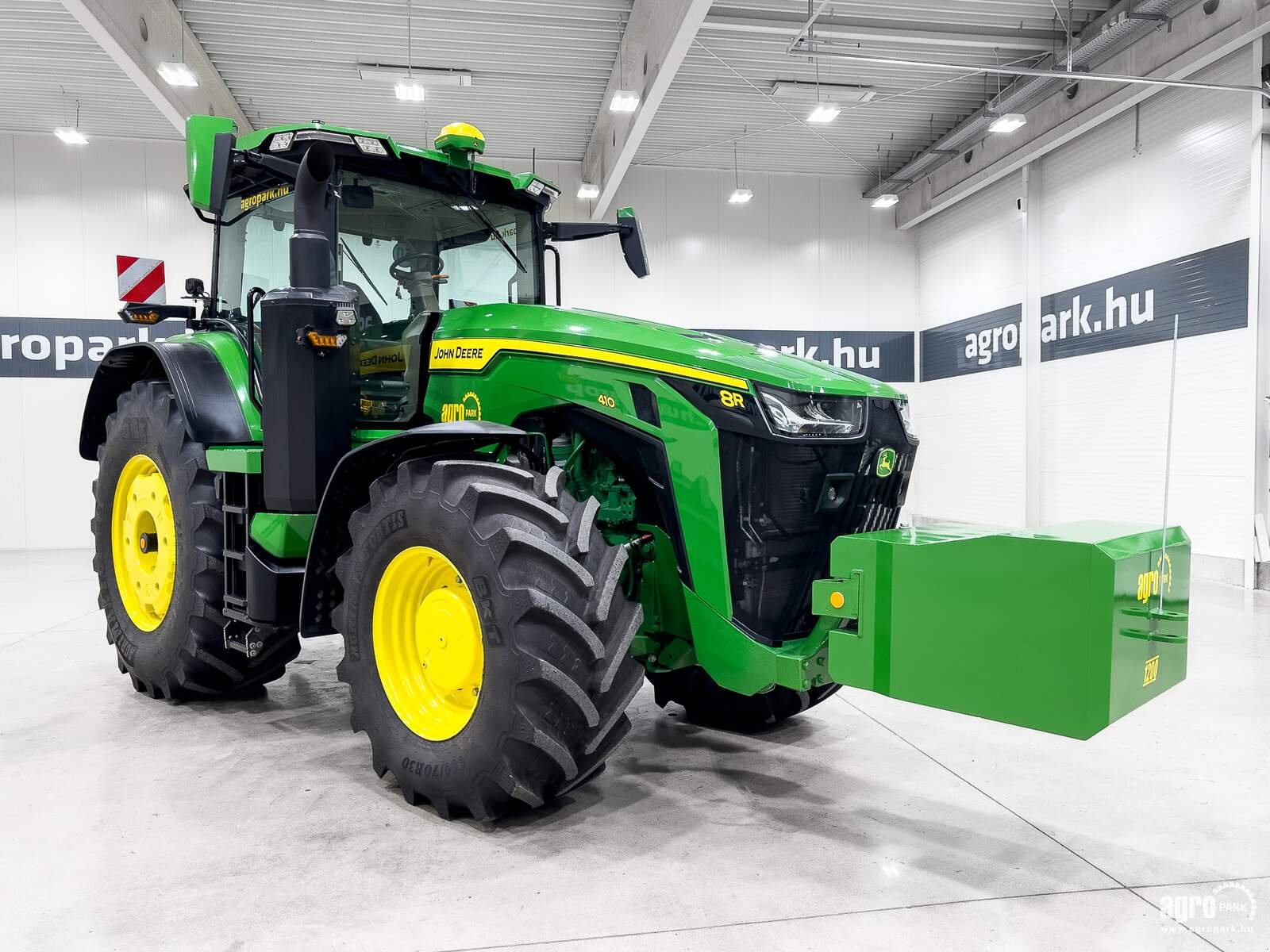 Traktor του τύπου John Deere 8R 410, Gebrauchtmaschine σε Csengele (Φωτογραφία 2)