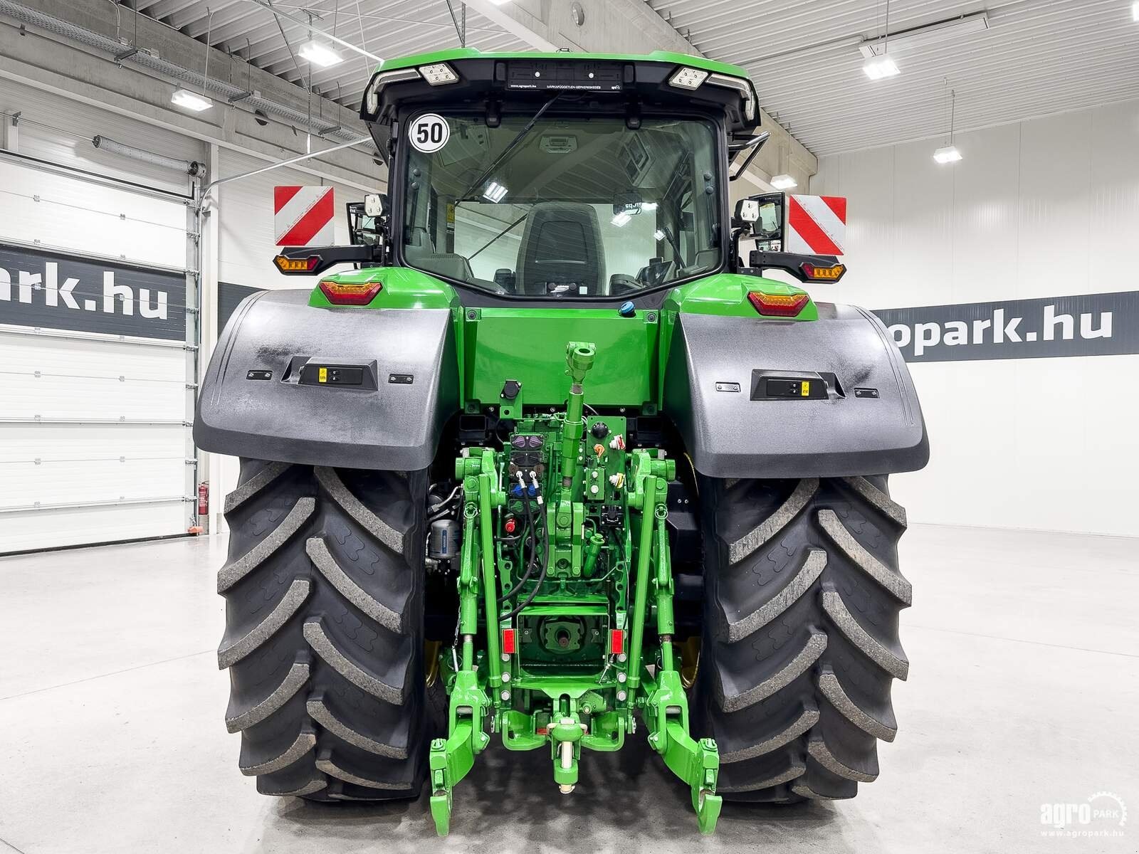 Traktor of the type John Deere 8R 410, Gebrauchtmaschine in Csengele (Picture 5)