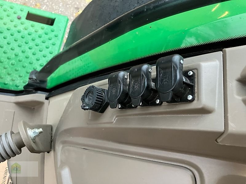 Traktor tip John Deere 8R340 *E23* Garantie bis 06/2025, Vorführmaschine in Salsitz (Poză 29)