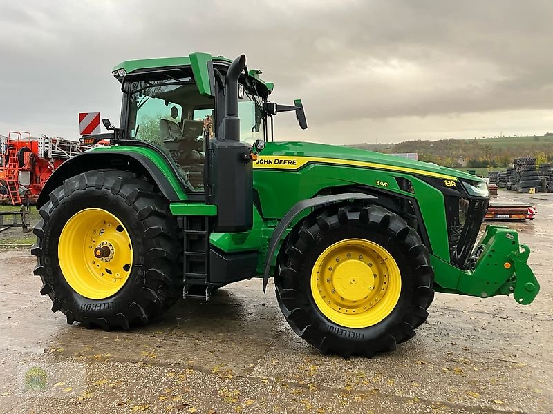 Traktor des Typs John Deere 8R340 *E23* Garantie bis 06/2025, Vorführmaschine in Salsitz (Bild 18)