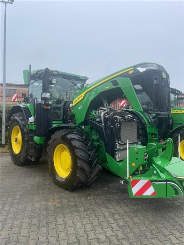 Traktor tip John Deere 8R340 Kun 350 Timer! GPS. StarFire. RTK. Signature Edition. Ultimate pakker. Ring til Ulrik på 0045-40255544. Jeg snakker Jysk, tysk og engelsk., Gebrauchtmaschine in Kolding (Poză 1)