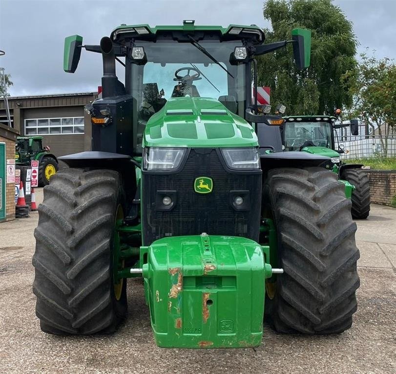 Traktor του τύπου John Deere 8R370 3 x Ultimate pakker. Command Pro Arm. Hydraulik og luftbremser. Ring til Ulrik på 40255544. Jeg snakker Jysk., Gebrauchtmaschine σε Kolding (Φωτογραφία 6)