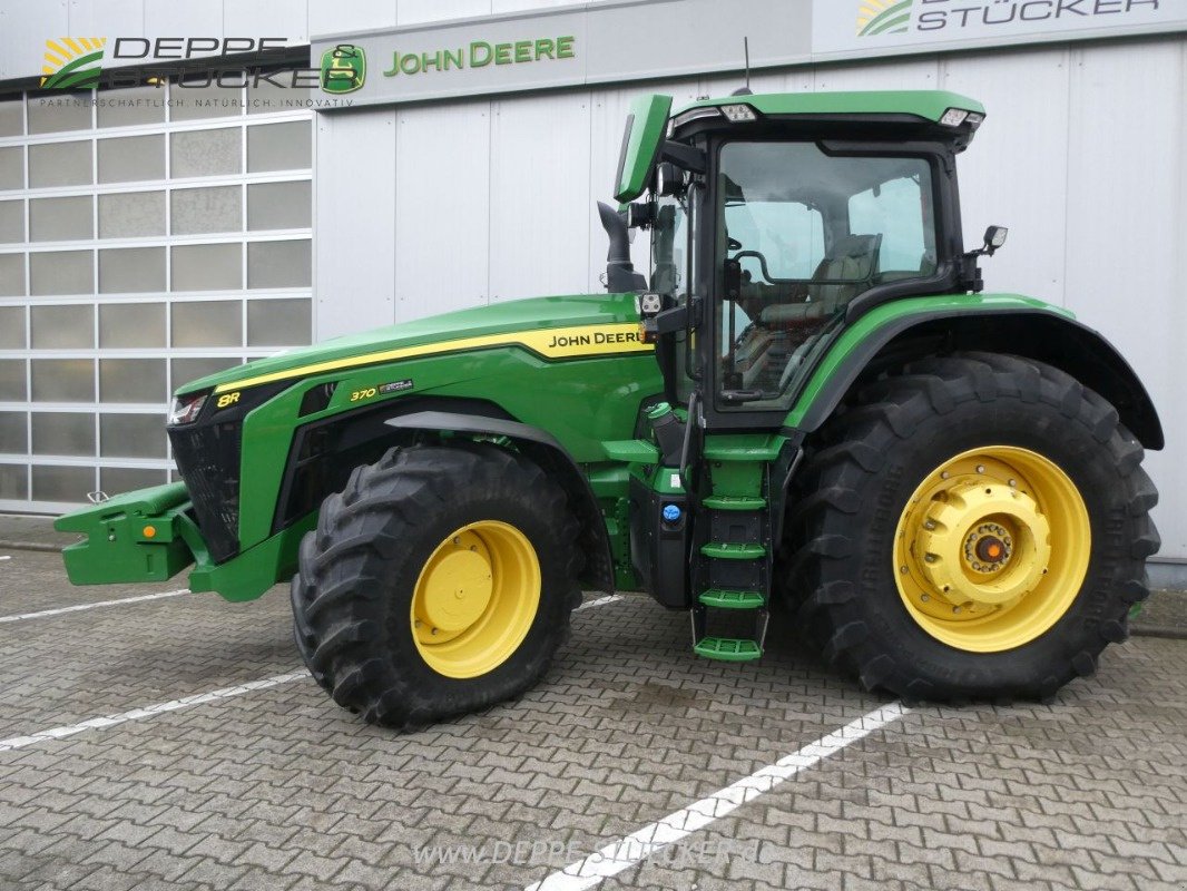 Traktor des Typs John Deere 8R370 AutoTrac, Gebrauchtmaschine in Lauterberg/Barbis (Bild 2)