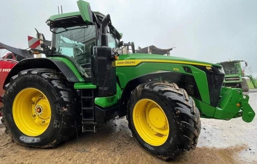 Traktor tip John Deere 8R370 E23. GPS Ready. GPS Aktiveret. 900/60R42 dæk. Ring til Ulrik på 0045+40255544. Jeg snakker Jysk, tysk og engelsk., Gebrauchtmaschine in Kolding (Poză 1)