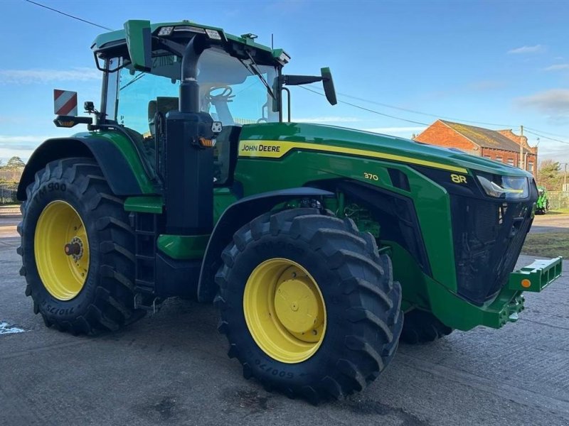 Traktor typu John Deere 8R370 Premium Edition. GPS. AutoTrac. Ring til Ulrik for mere info på 40255544. Jeg snakker Jysk, tysk og engelsk., Gebrauchtmaschine v Kolding (Obrázek 1)