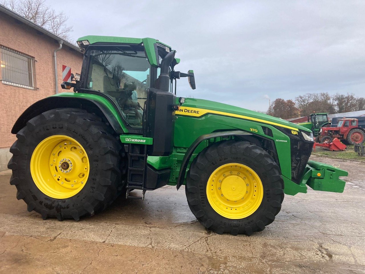 Traktor типа John Deere 8R370, Gebrauchtmaschine в Warszawa (Фотография 7)