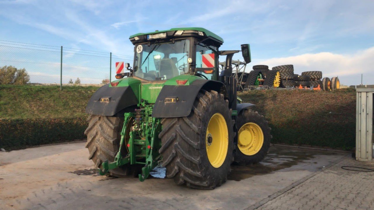 Traktor des Typs John Deere 8R370, Gebrauchtmaschine in Warszawa (Bild 4)