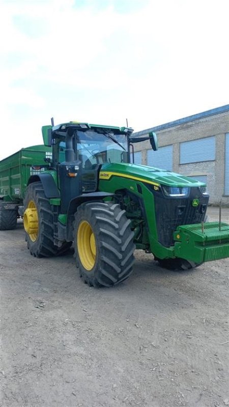 Traktor типа John Deere 8R410 AutoTrack GPS. RTK. Hjul og frontvægte. Ring til Ulrik på 0045-40255544. Jeg snakker Jysk, tysk og engelsk., Gebrauchtmaschine в Kolding (Фотография 3)