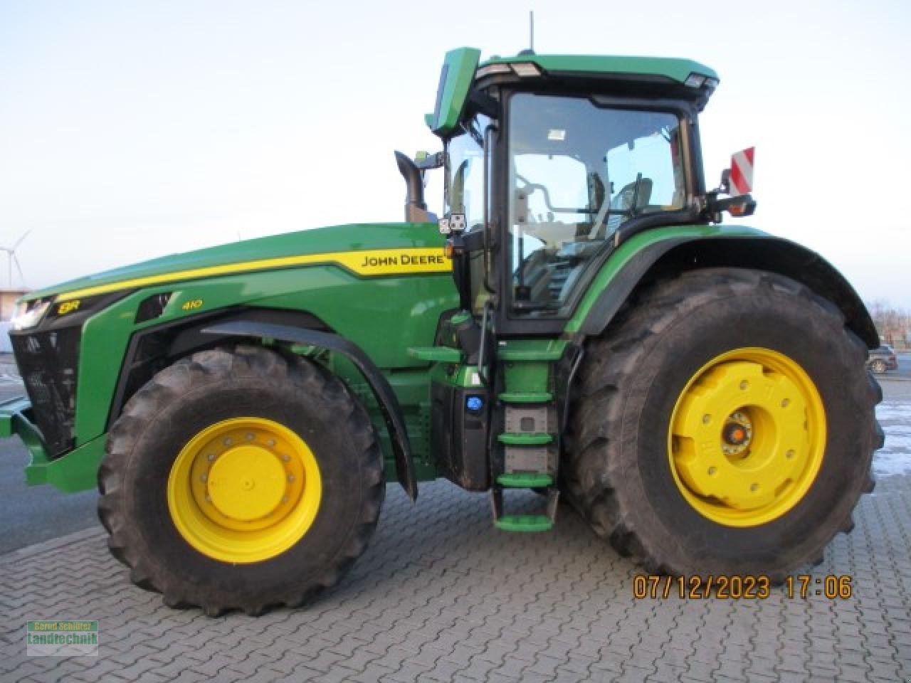 Traktor typu John Deere 8R410 E-Autopower, Gebrauchtmaschine w Büren (Zdjęcie 2)