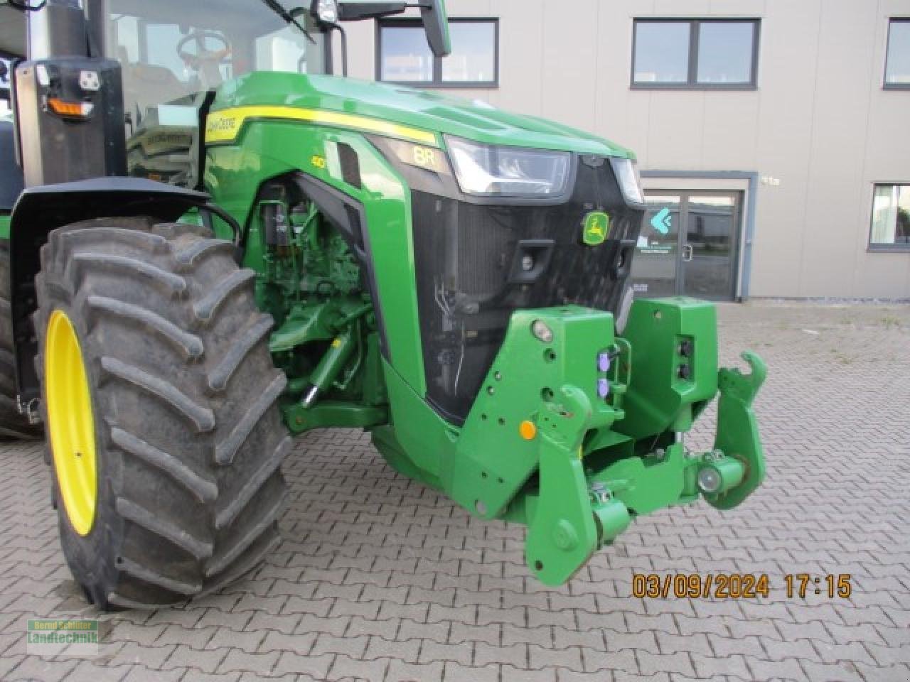 Traktor des Typs John Deere 8R410 E23, Gebrauchtmaschine in Büren (Bild 8)