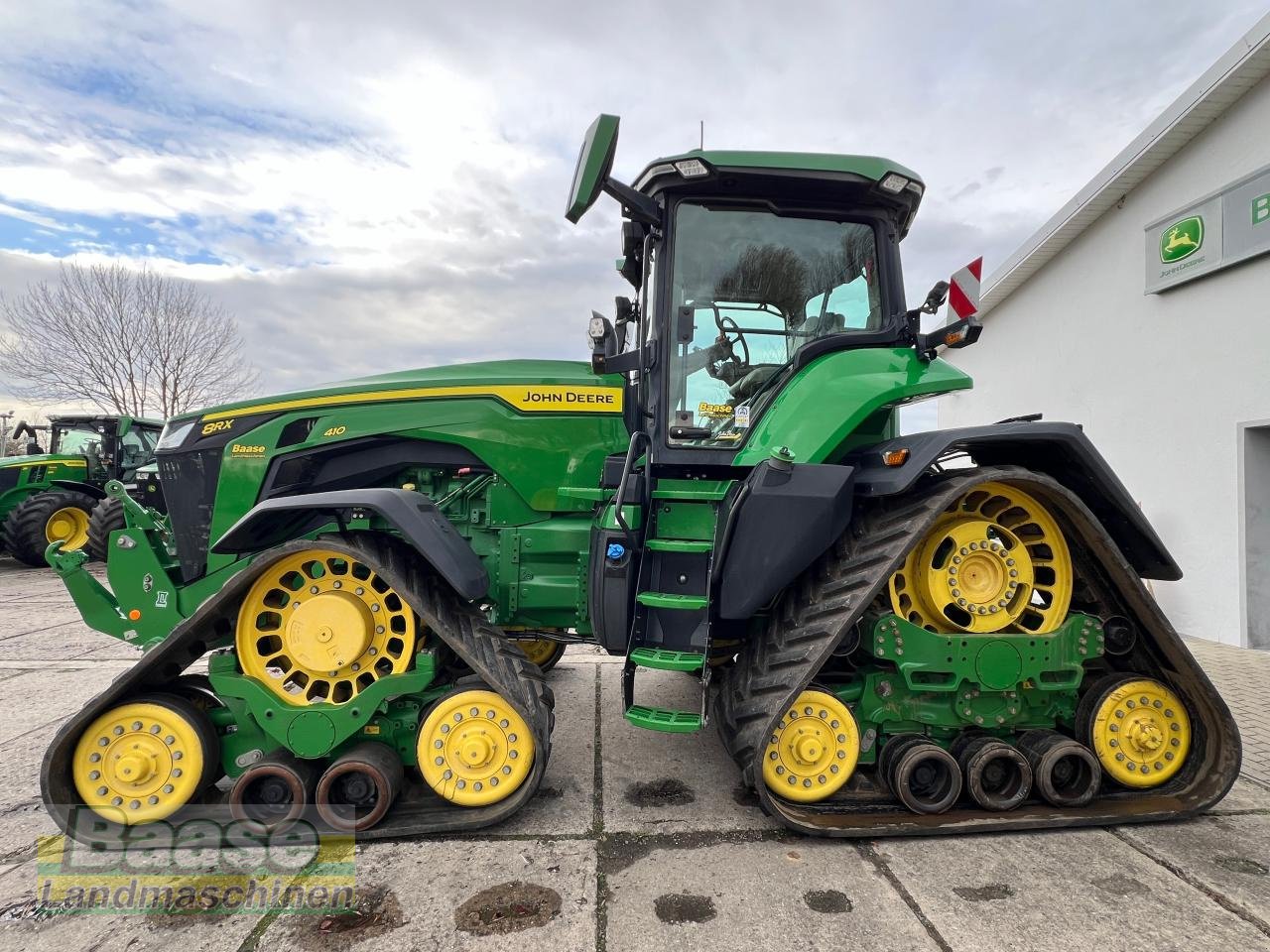 Traktor of the type John Deere 8RX 410 Signature-Edition mit Frontkraftheber, Gebrauchtmaschine in Holthof (Picture 10)