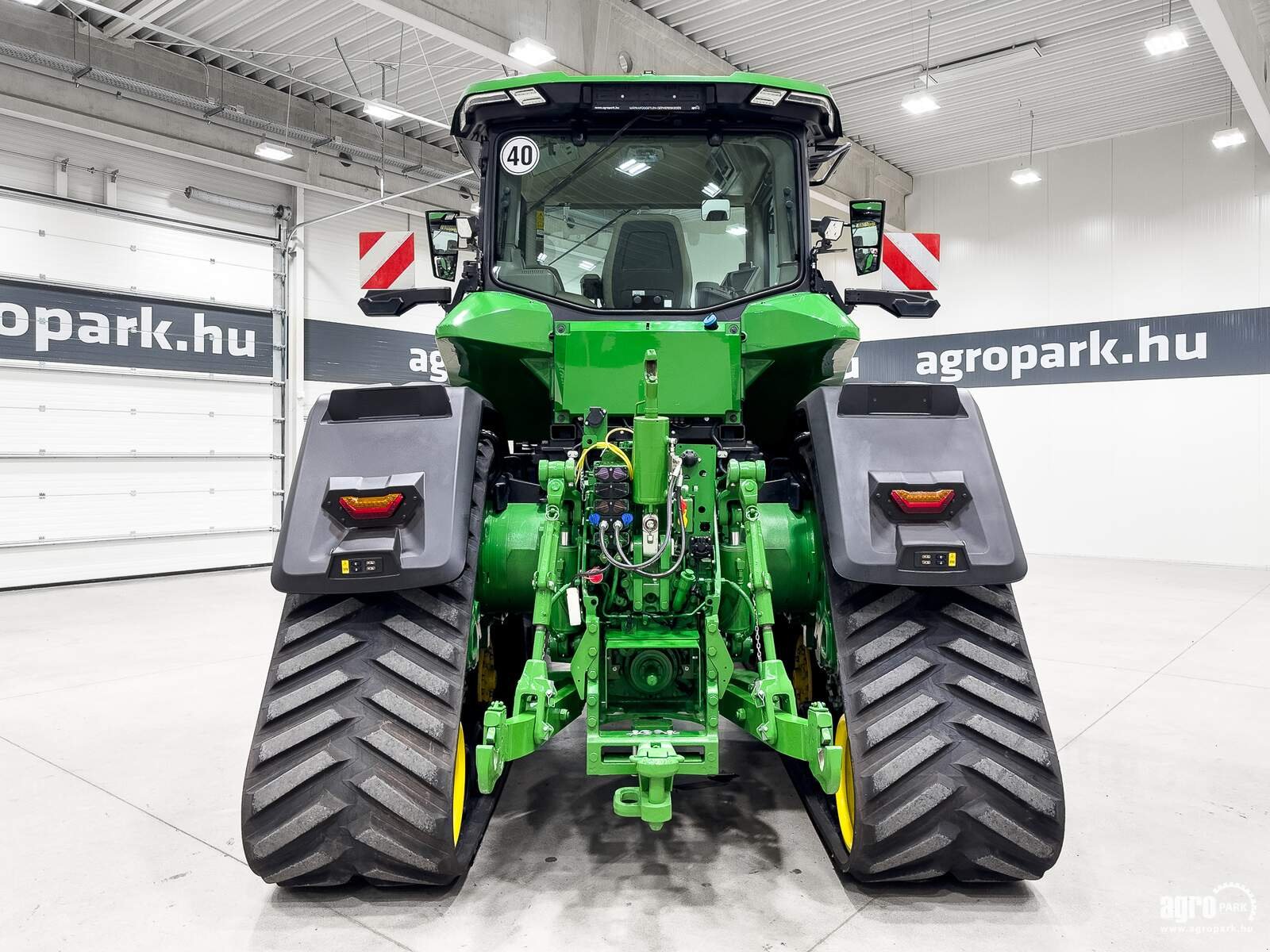 Traktor от тип John Deere 8RX 410, Gebrauchtmaschine в Csengele (Снимка 5)