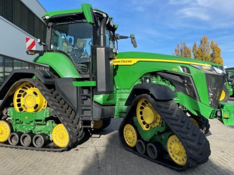 Traktor типа John Deere 8RX410 Leveres i DK på helt nye bageste bælter!!!, Gebrauchtmaschine в Kolding (Фотография 1)