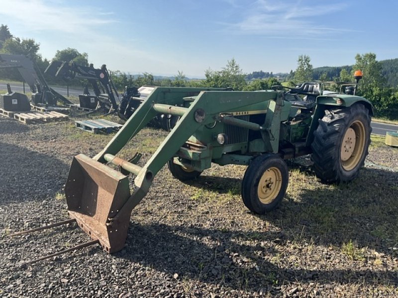 Traktor des Typs John Deere 920, Gebrauchtmaschine in SAINT NIZIER DE FORNAS (Bild 3)