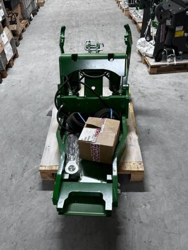 Traktor of the type John Deere Fronthef 8R serie NEW!, Gebrauchtmaschine in Marknesse (Picture 4)