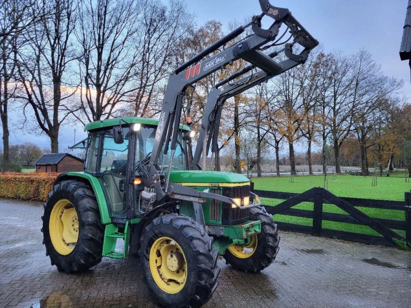 Traktor typu John Deere Met voorlader 6010, Gebrauchtmaschine v Lunteren (Obrázek 1)