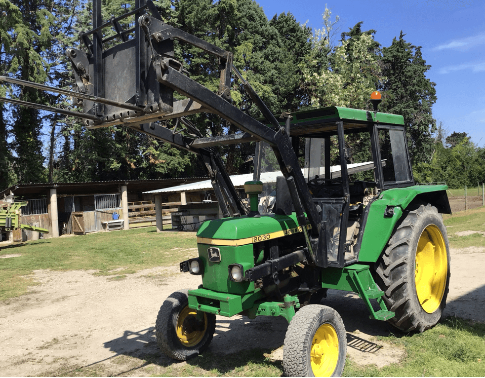 Traktor typu John Deere TRACTEUR 2030, Gebrauchtmaschine w SAINT ANDIOL (Zdjęcie 1)