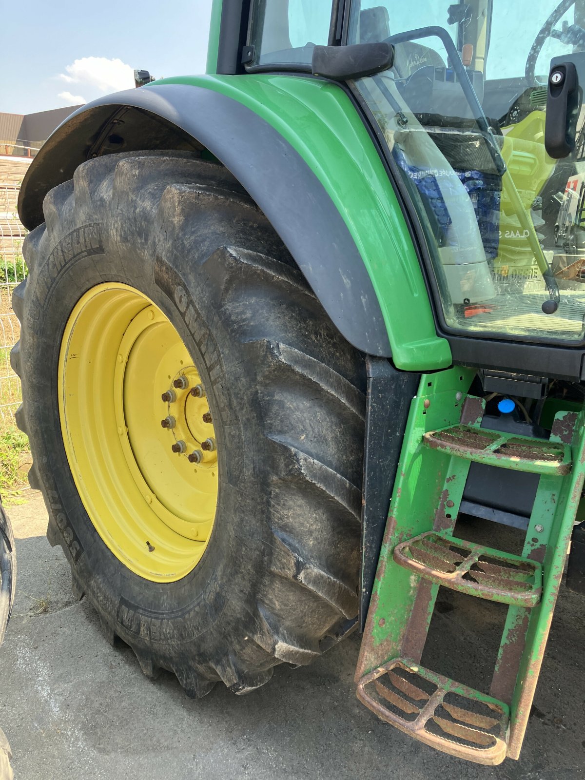 Traktor of the type John Deere TRACTEUR 6930 PRENIUM, Gebrauchtmaschine in BLENDECQUES (Picture 5)