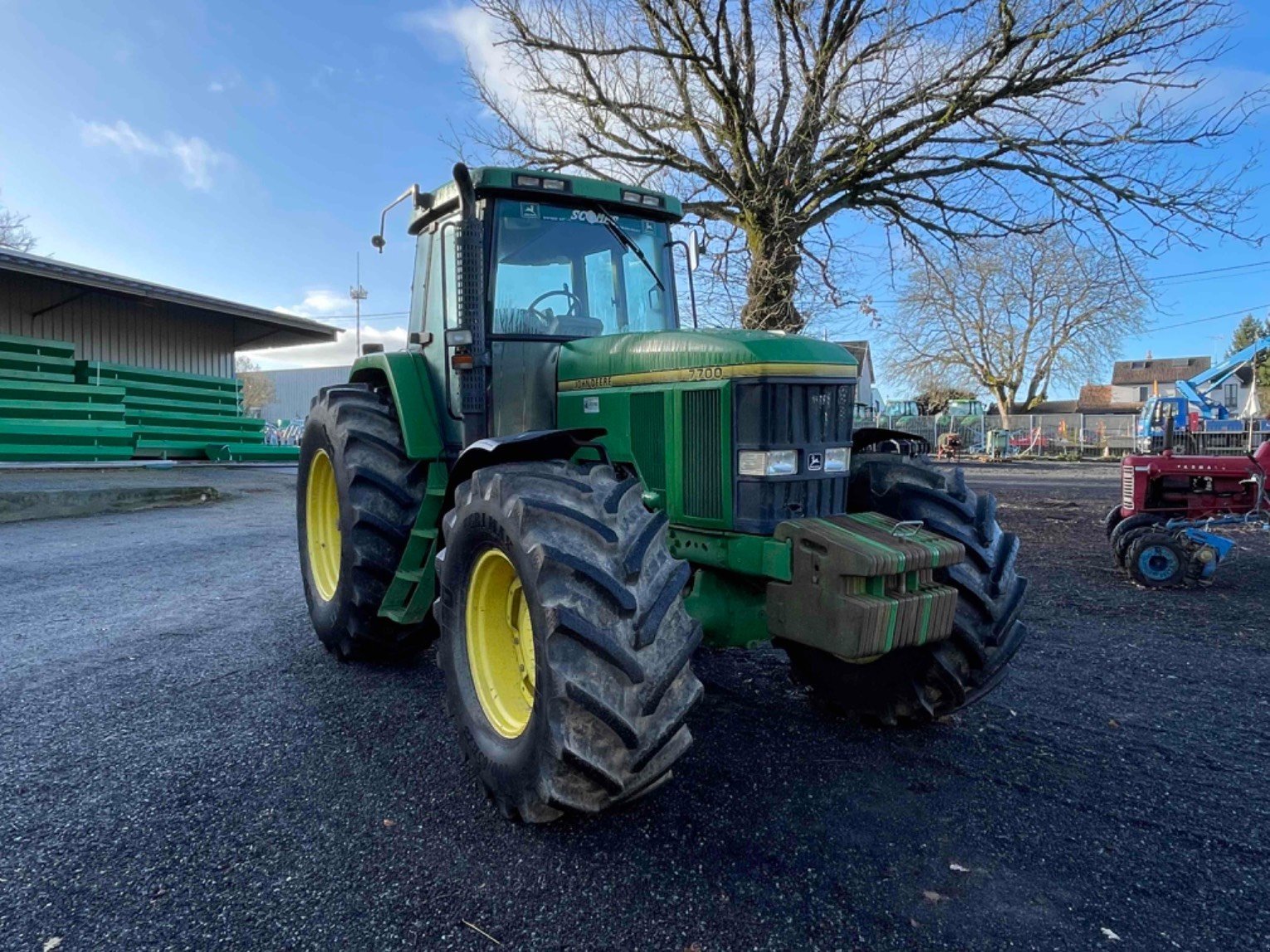 Traktor du type John Deere Tracteur agricole 7700 John Deere, Gebrauchtmaschine en LA SOUTERRAINE (Photo 3)