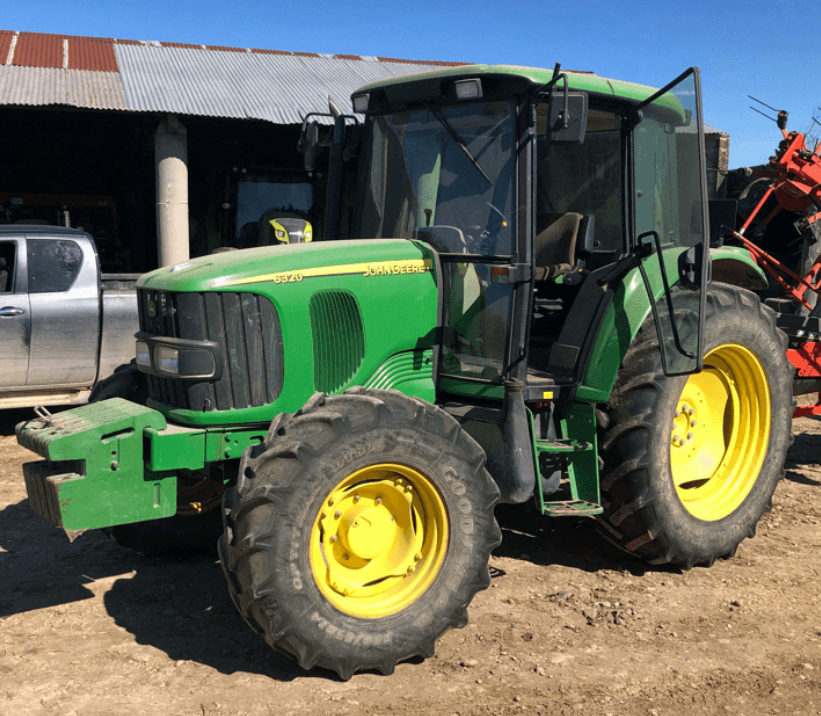 Traktor типа John Deere TRACTEUR JD 6320, Gebrauchtmaschine в SAINT ANDIOL (Фотография 1)