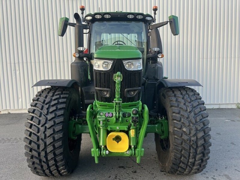 Traktor van het type John Deere TRACTEUR JOHN DERRE 6R250, Gebrauchtmaschine in Feurs (Foto 5)